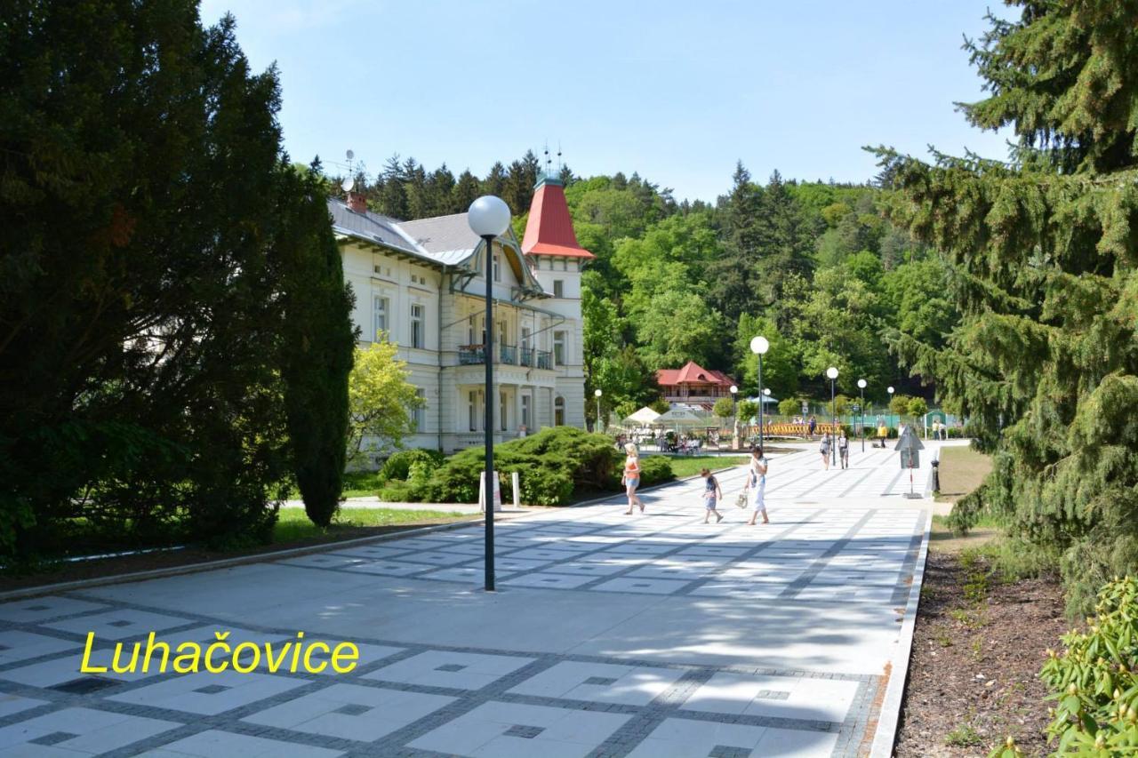 Retro Vila ξενώνας Slušovice Εξωτερικό φωτογραφία